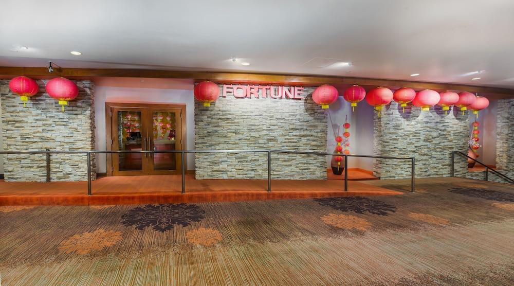 Bally's Tahoe Casino 4*